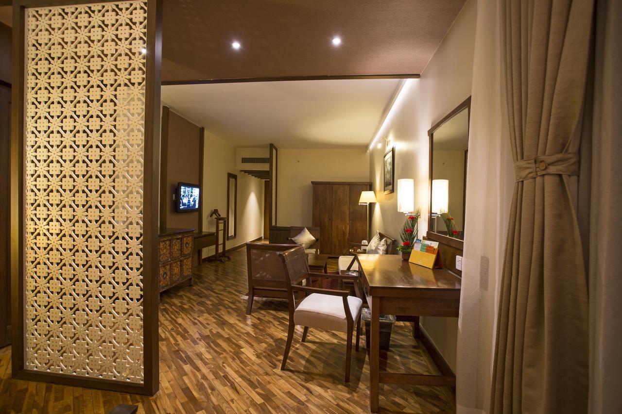 Hotel Shangri-La, Kathmandu Buitenkant foto